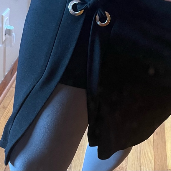 Sz XS Venus black dress with grommets - Picture 7 of 8